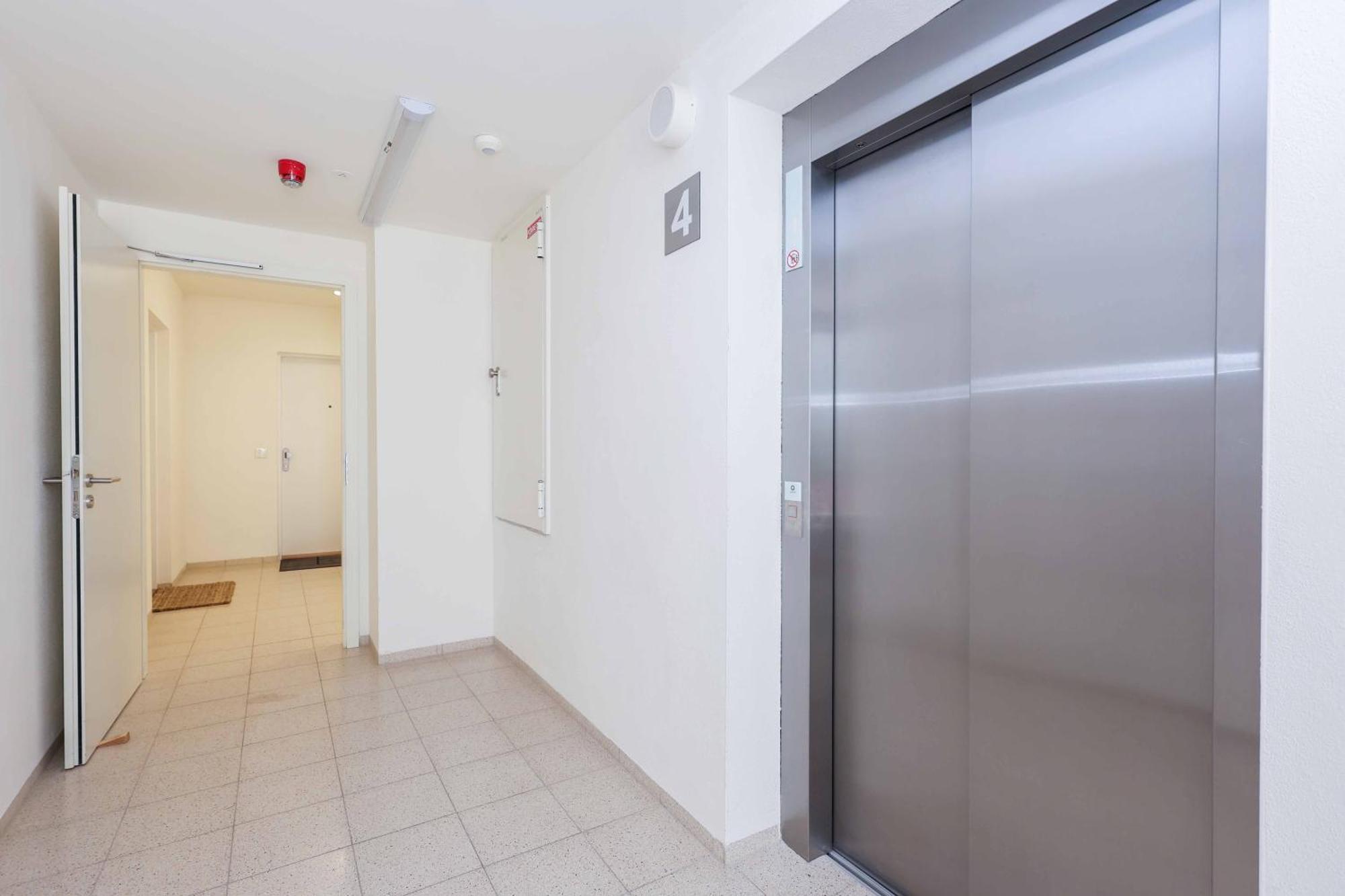 Downtown Luxe Retreat- Konventna Daire Bratislava Dış mekan fotoğraf