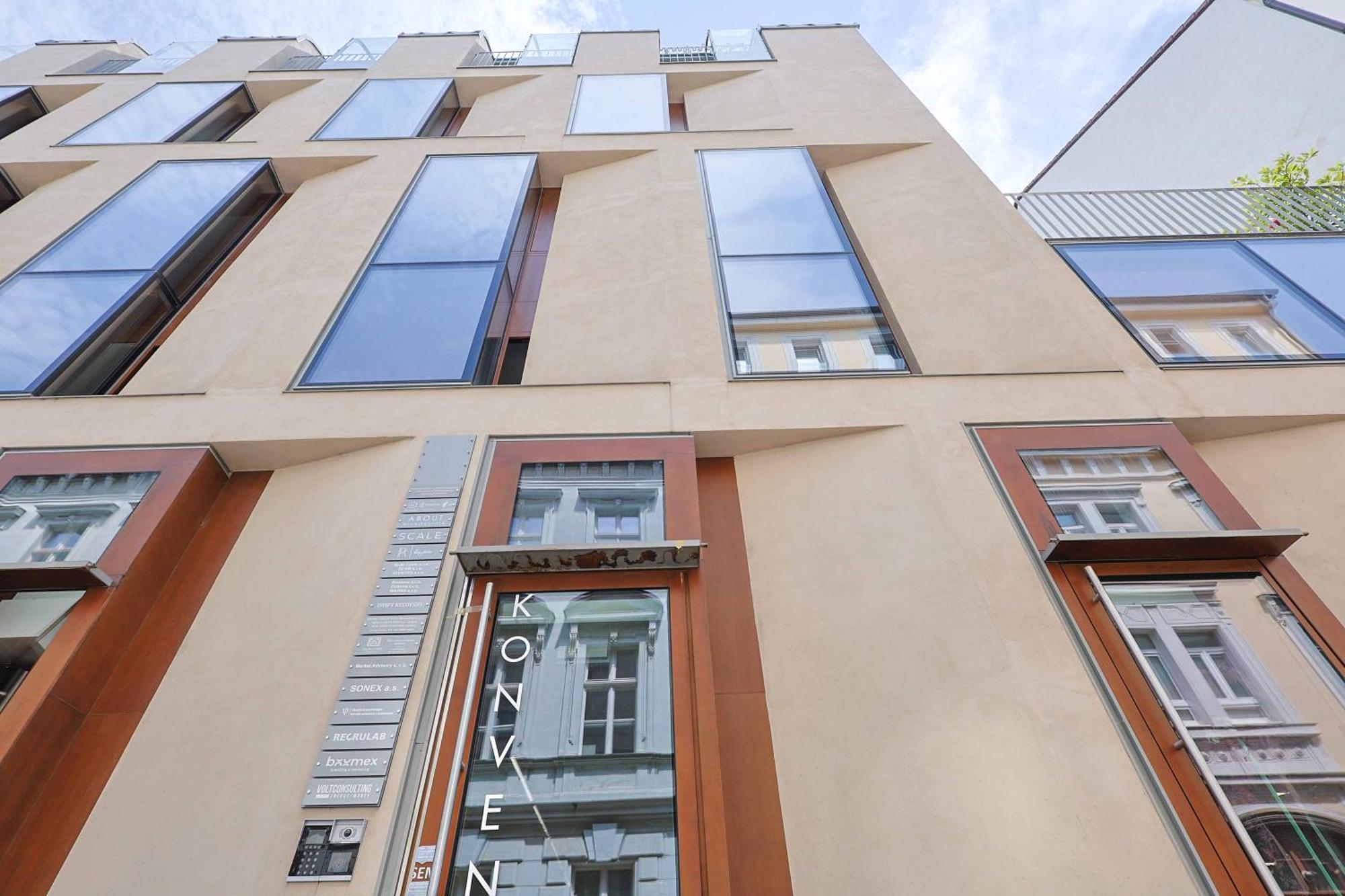 Downtown Luxe Retreat- Konventna Daire Bratislava Dış mekan fotoğraf